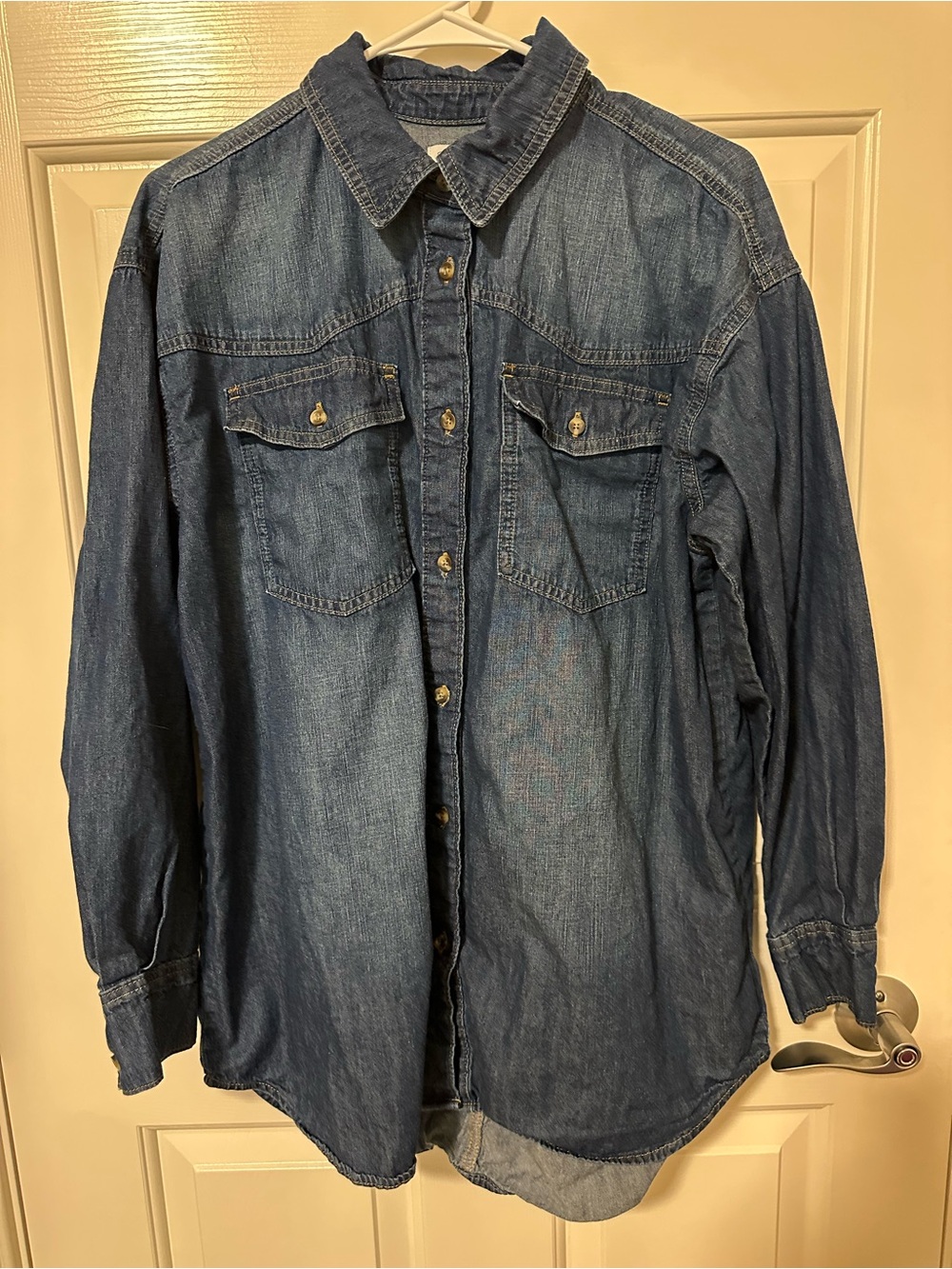 Sofia Vergaraโ Women's Medium Boyfriend Oversized Blue Tunic Shirt Denim Button